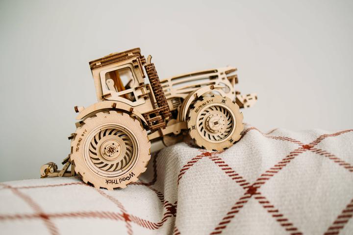 Actual product image Wood Trick Tractor kit