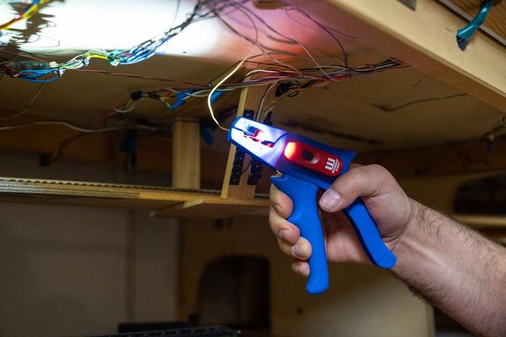 Actual product image Weicon Wire stripper Suitable for (165 mm)