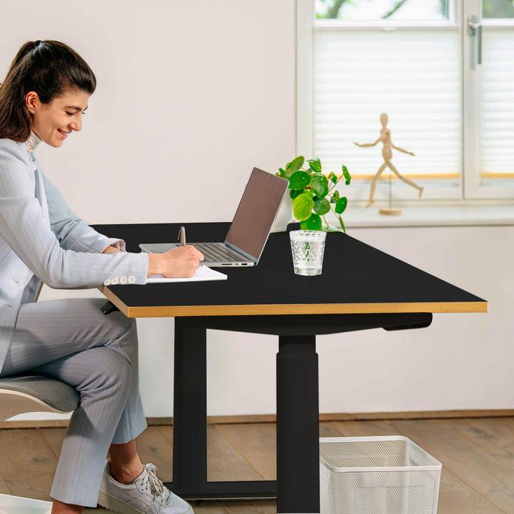 Produktbild ofinto Rise mit Kabelmanagement-System