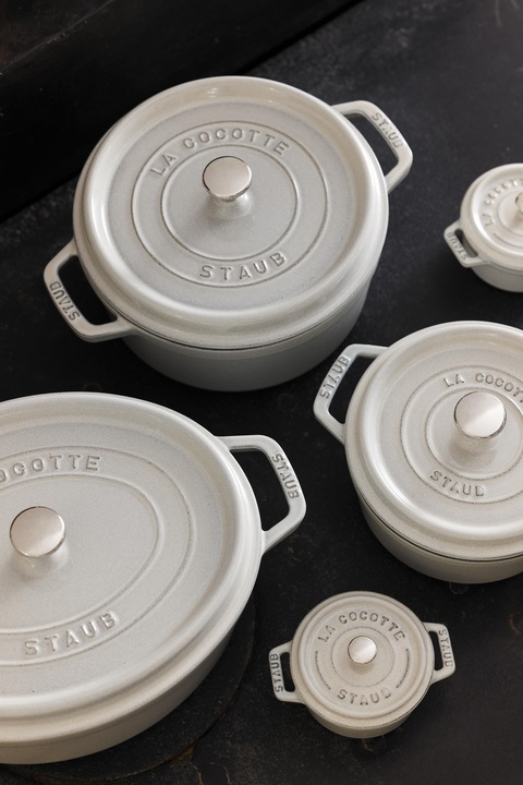 Actual product image Staub Round Cocotte (26 cm, Casserole + Stewpot, Cast iron)