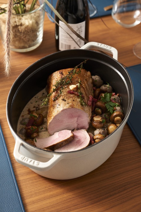 Actual product image Staub Oval Cocotte (27 cm, Casserole + Stewpot, Cast iron)