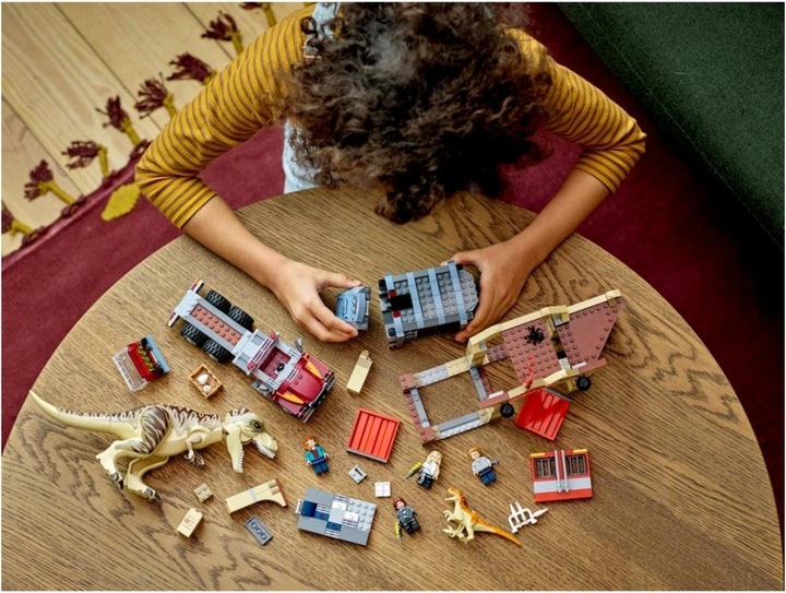 Immagine prodotto LEGO T. Rex e Atrociraptor: epidemia di dinosauri (76948, LEGO Jurassic World)