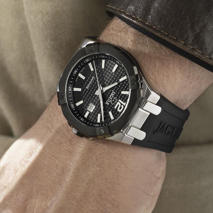 Actual product image Jaguar Executive (44 mm)