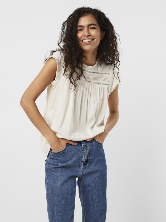 Immagine prodotto Vero Moda Top in pizzo con maniche corte (L)