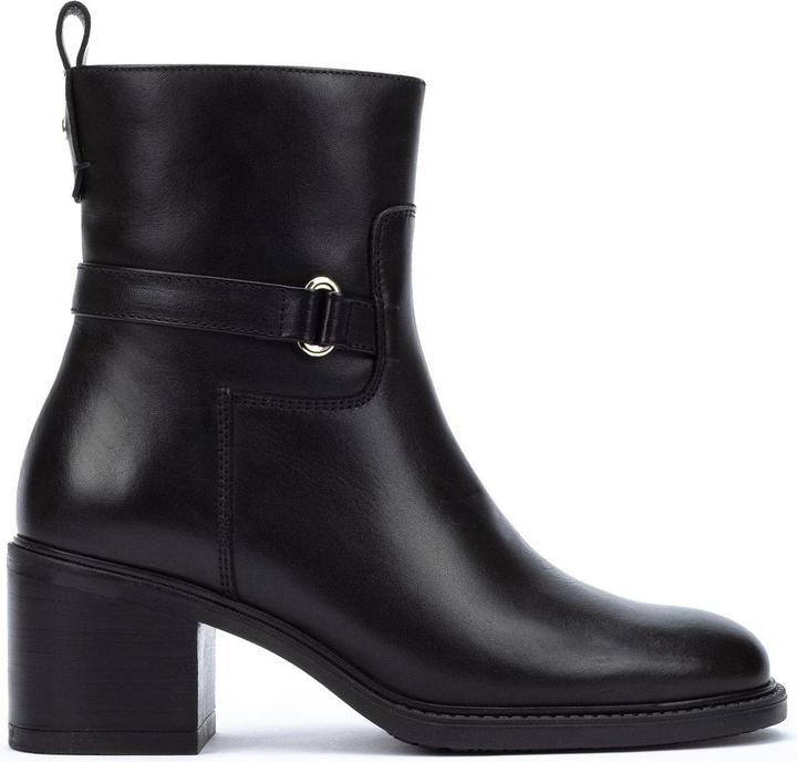 Actual product image Pikolinos Huesca (36)