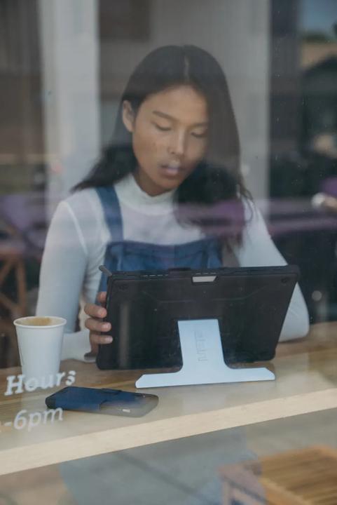 Produktbild UAG Metropolis (Microsoft Surface Pro 4, Microsoft Surface Pro 6, Microsoft Surface Pro 5, Microsoft Surface Pro 7, Microsoft Surface Pro 7+)