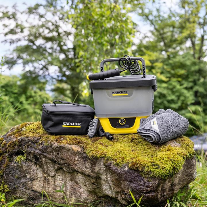 Actual product image Kärcher Mobile Outdoor Cleaner OC 4 + Pet Kit (Rechargeable battery operated)