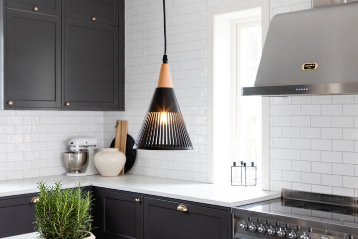 Actual product image Venture Home Gruid