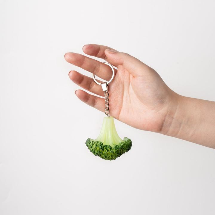 Actual product image Yumazing Broccoli key ring