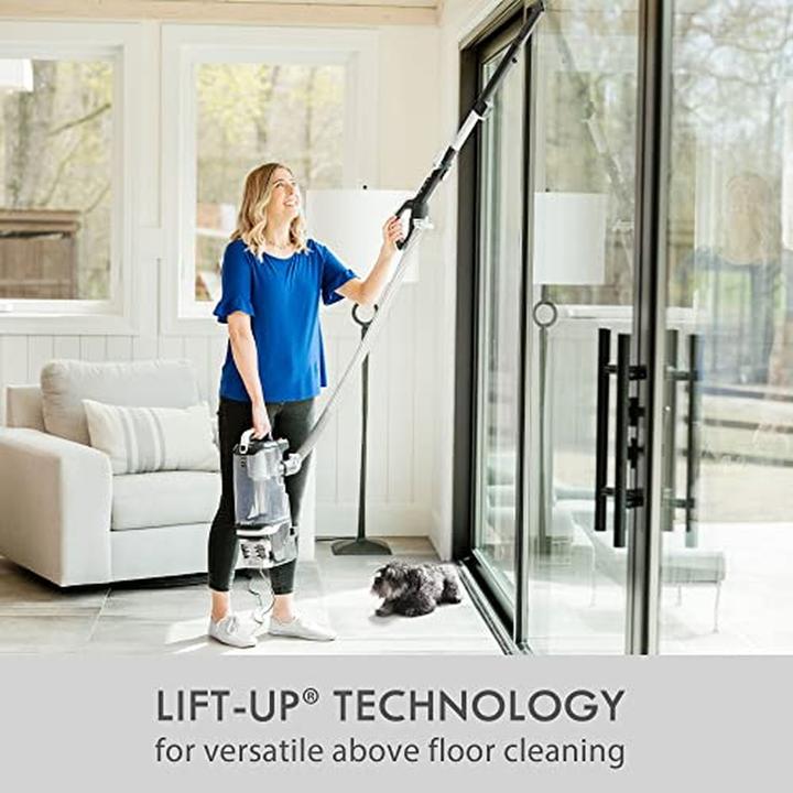 Produktbild Federleichter aufklappbarer Staubsauger ohne Beutel