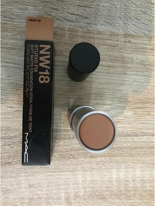 Immagine prodotto MAC Cosmetics Studio Fix Soft Matte Foundation Stick (NW18)