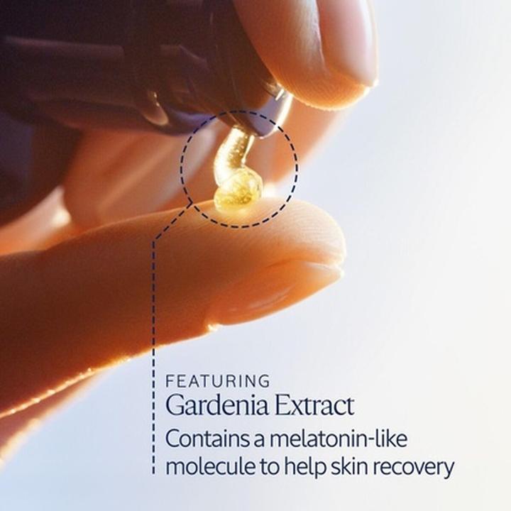 Productafbeelding L'Occitane Immortelle Overnight Reset Oil-In-Serum 1.60 Fl. Oz (50 ml)