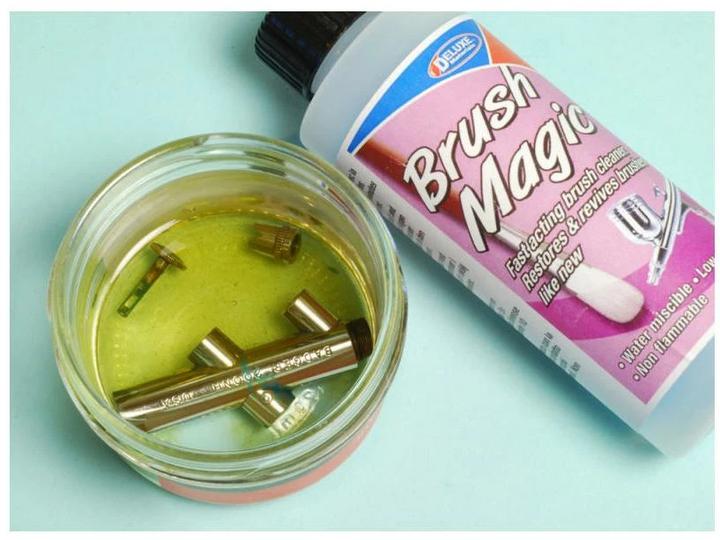Actual product image Deluxe Materials Brush Magic 125ml (145 g, 125 ml)