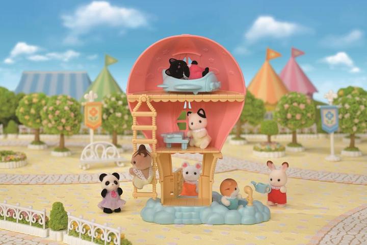 Actual product image Sylvanian Families Balloon playhouse with figure