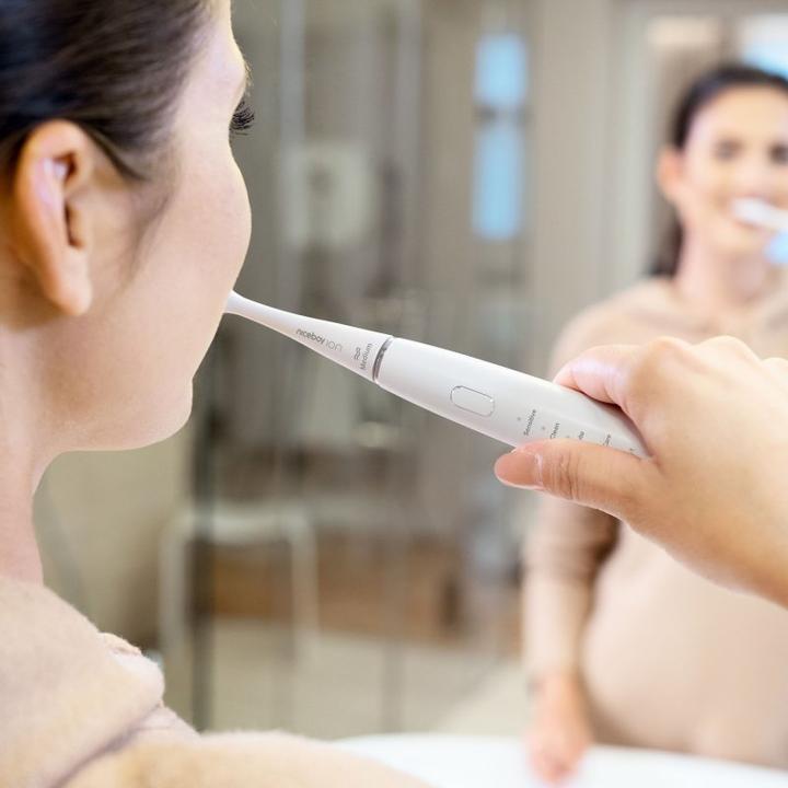 Actual product image Niceboy Smasonicwhite (Sonic toothbrush)