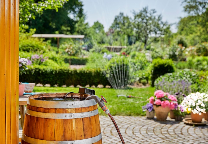 Produktbild Gardena Akku-Regenfasspumpe (Regenfasspumpe)