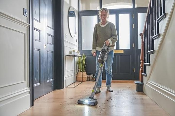 Actual product image Ryobi One+ støvsugersaet RSVS18BL-1C40G w/batteri & charger