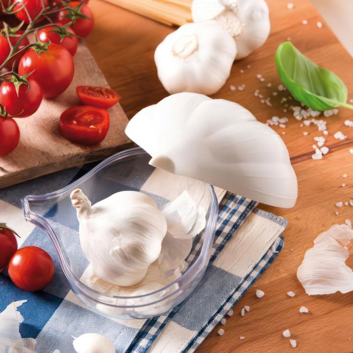 Actual product image Snips Garlic saver