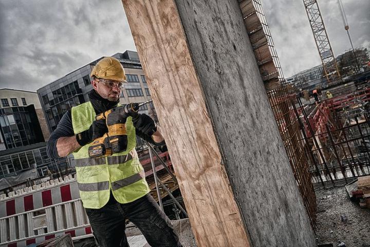 Image du produit DeWalt Marteau perforateur sans fil 54V XR FlexVolt DCH 333 NT (Fonctionnement sur batterie)