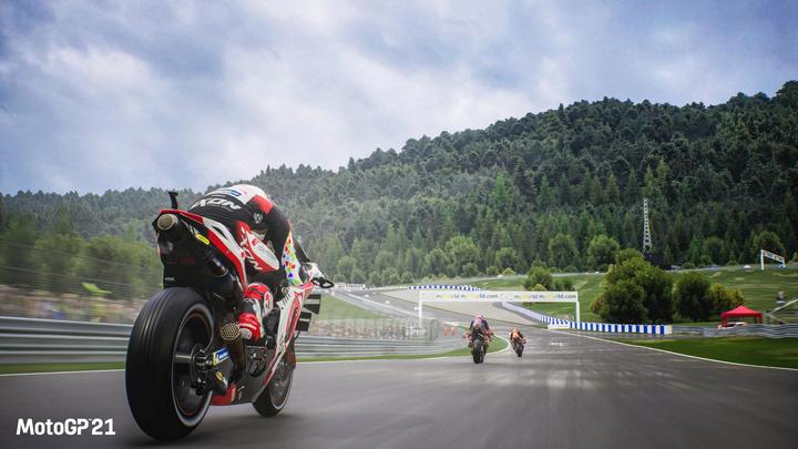 Immagine prodotto Milestone Moto GP 21 (PS4) Versione IT (PS4)