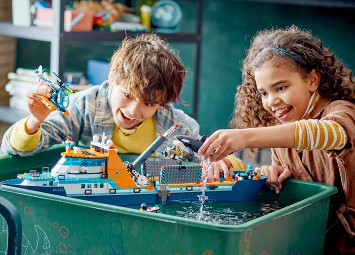 Image du produit LEGO Navire de recherche sur l'Arctique (60368, LEGO City)
