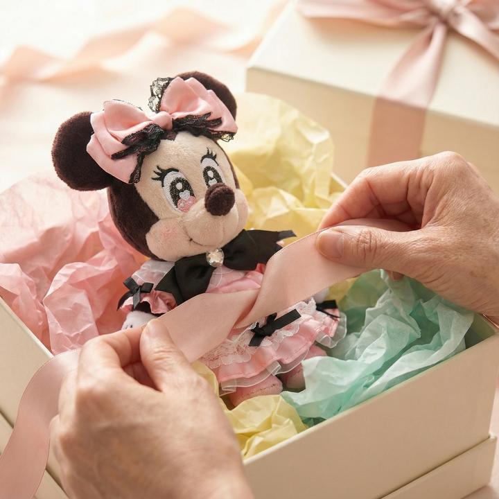 Actual product image Disney Minnie Mouse plush key ring