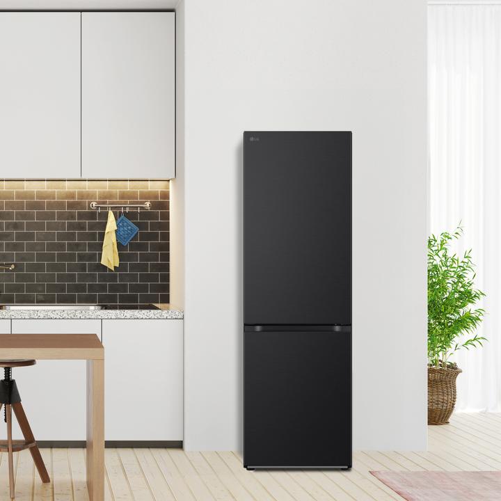 Actual product image LG GBV3100AEP (Schwarz, Wechselbar, Rechts (344 l)