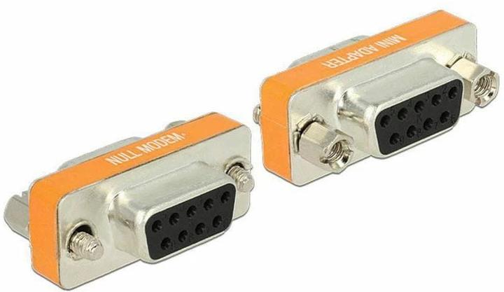 Delock DB9F à (0.02 m)