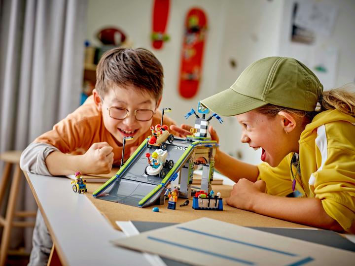 Image du produit LEGO Keine Limits: Seifenkistenrennen mit Rampe (60460, LEGO City)