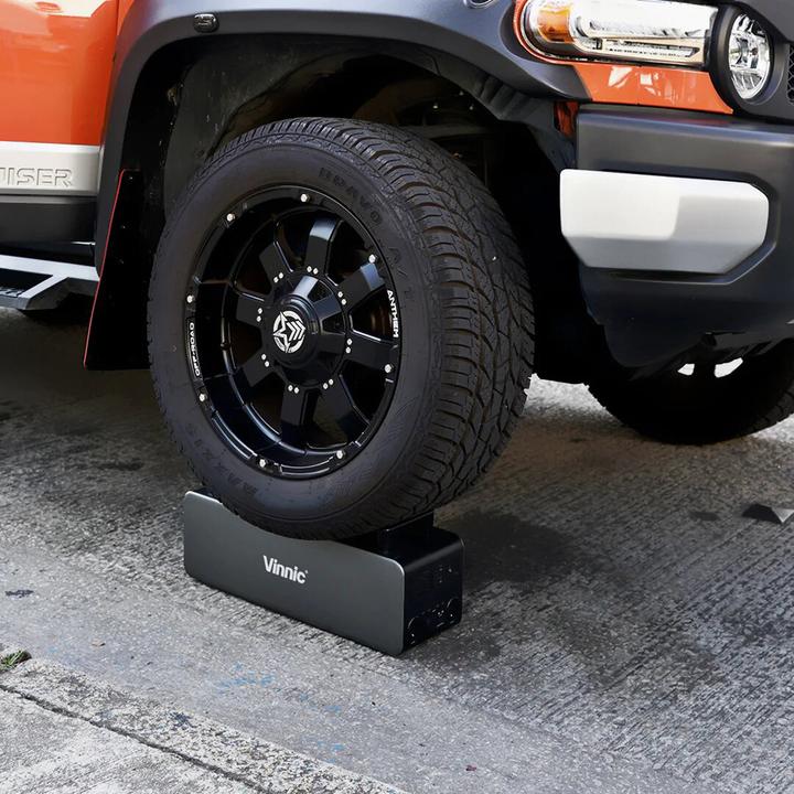 Actual product image Vinnic Powerstation (1958 Wh, 27 kg)