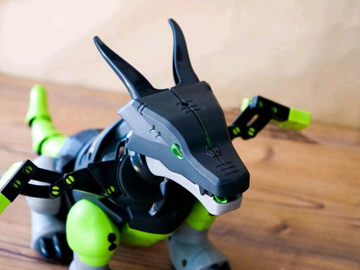 Actual product image Clementoni Mecha Dragon Dragon