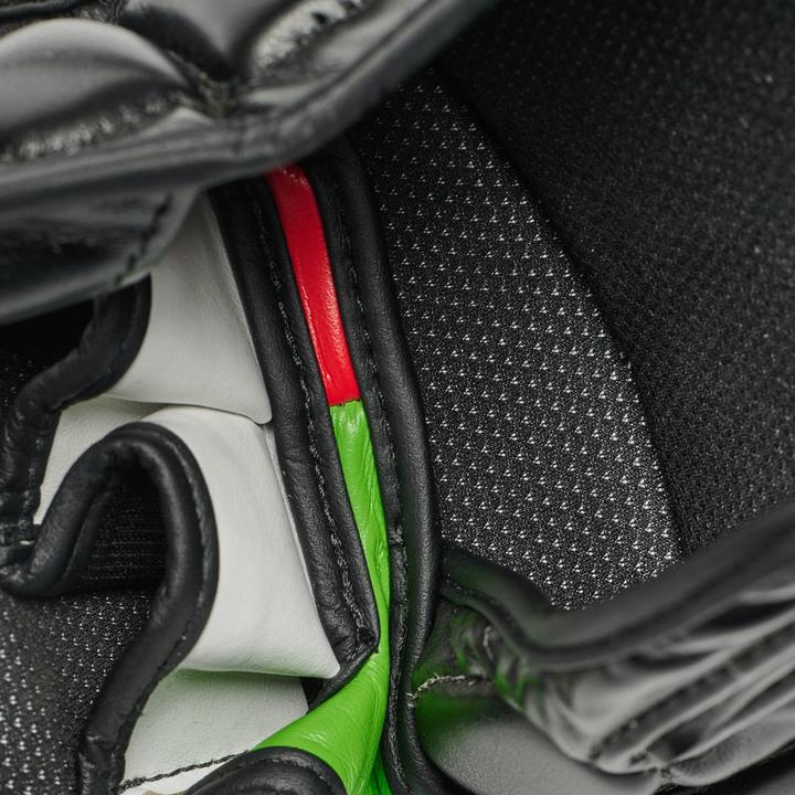 Produktbild Leone MMA Handschuhe Essential 2 (S)