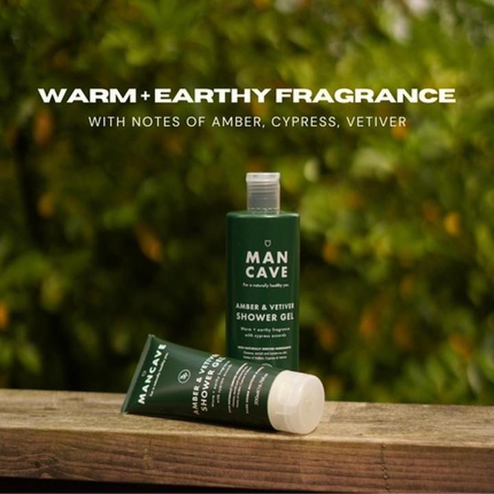 Produktbild ManCave Amber Vetiver Men's Shower Gel Body Wash mit natürlichen Inhaltsstoffen - Vegan (1000 ml)