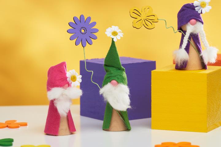 Actual product image VBS Wooden hemispheres without hole, 10 pieces