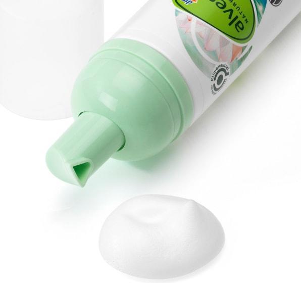 Image du produit dm alverde Mousse coiffante Extrait de fleur de lotus Riz violet (Mousse coiffante)