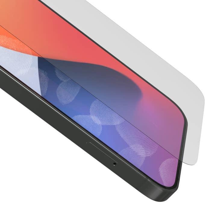 Produktbild InvisibleShield Glass Elite VisionGuard+ (1 Stück, Apple iPhone 11, Apple iPhone 12, Apple iPhone 12 Pro, Apple iPhone XR)