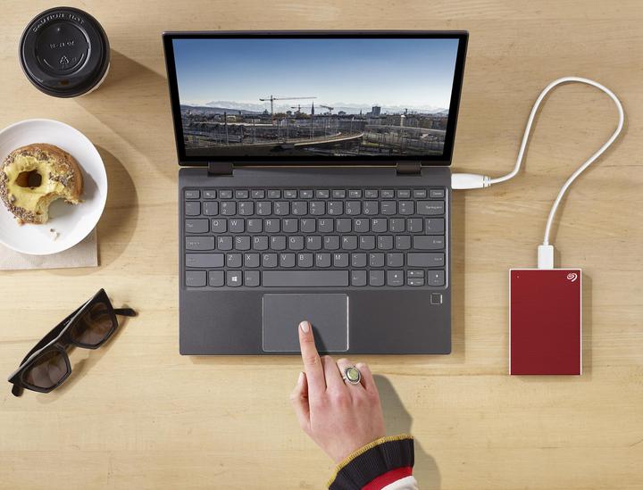 Actual product image Seagate Backup Plus Slim (1 TB)