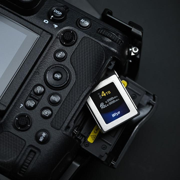 Actual product image Wise CFexpress 4.0 Type B Mk-II 4TB WI-CFX4-B4096M2 (4000 GB, CFexpress type B)