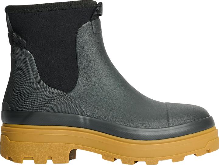 Rubber boots