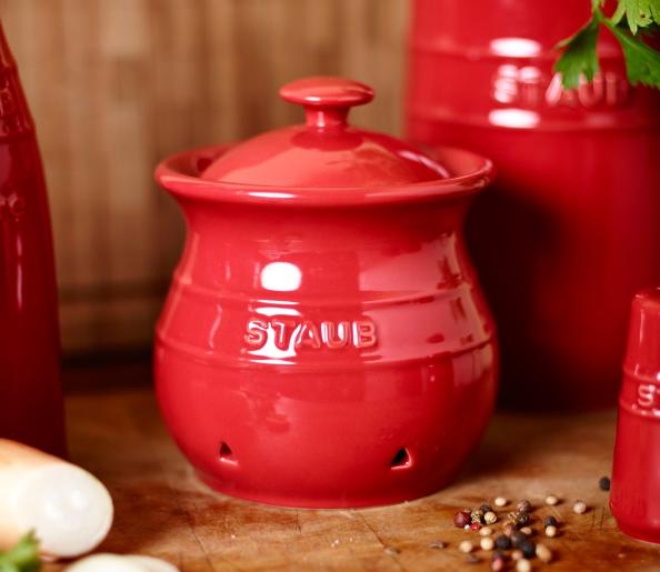 Actual product image Staub Garlic Storage (0.50 l)