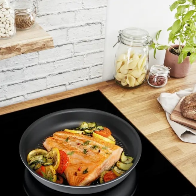 Actual product image Tefal Emotion 24 cm frying pan in stainless steel E30004 (24 cm, Frying pan, Stainless steel)