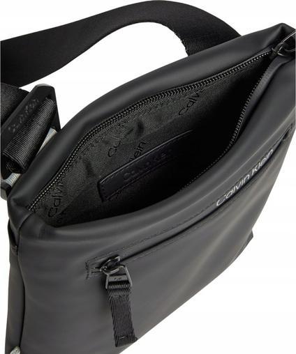 Actual product image MGA Na (51% RECYCLED POLYESTER, 49% POLYURETHANE)