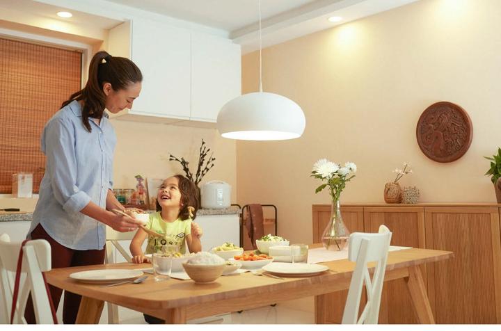 Immagine prodotto Philips Professional LED SceneSwitch (E27, 7.50 W, 806 lm, 1 x, F)