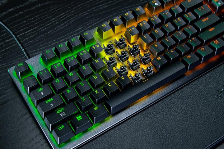 Actual product image Razer Huntsman V3 Pro (DE, Cable)