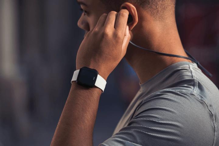 Produktbild Fitbit Versa (34 mm)