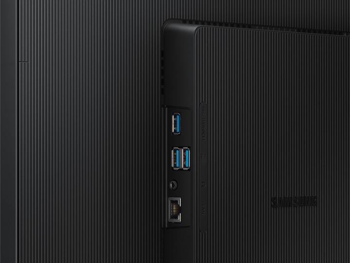 Actual product image Samsung Dis 37 S37D804UAU VA Black (3840 x 2160 Pixels, 37")