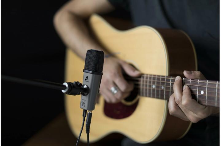 Actual product image Apogee MiC+ USB