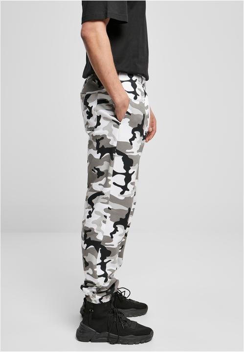 Actual product image Urban Classics Basic Camo Sweatpants 2.0 - 15327 (XS)