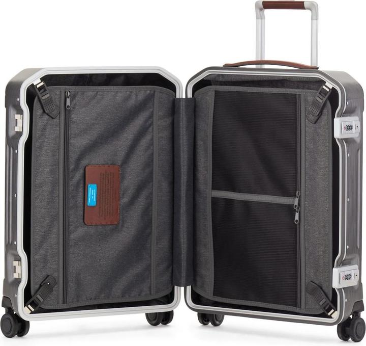 Actual product image Piquadro PQ-Light (37 l)