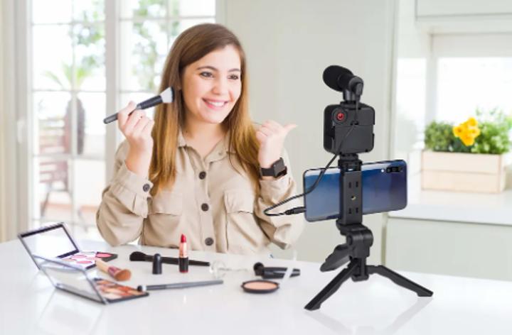 Produktbild Grundig Selfie studio stand